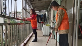志愿服务团队里的母女档