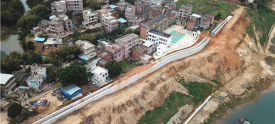 推进防洪堤建设