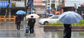 春雨绵绵 气温骤降