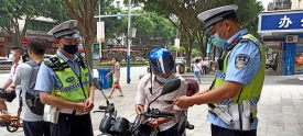 整治校园周边逆行乱象