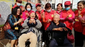 初冬送温暖
