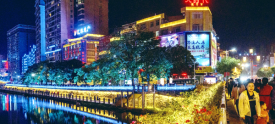 欣赏沿江夜景