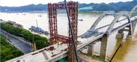 西堤二路部分路段全幅围蔽