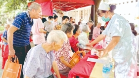 志愿服务丨关爱老人 传递爱心