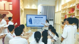梧州市十七中开展“家风家教读书分享会”活动