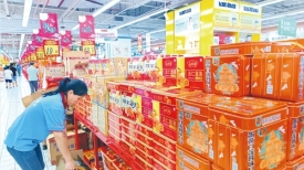 我们的节日·中秋丨佳节临近 月饼热销