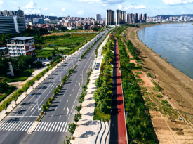 堤顶道路贯通